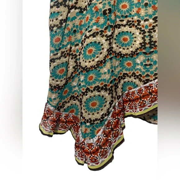 Patrons Of Peace Sleeveless Blouse - Picture 5 of 5